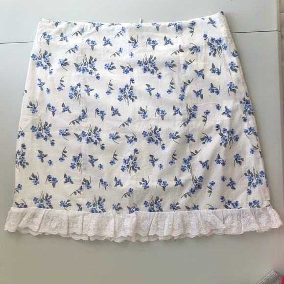 Floral white and blue Emory Park pencil skirt - Picture 3 of 5
